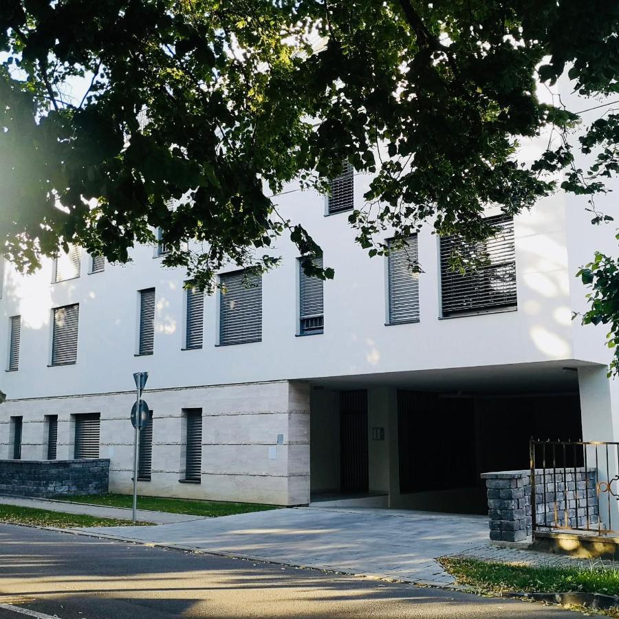 Iris Appartement In Heviz Mit Tiefgarage Und Panoramaaussicht Bagian luar foto
