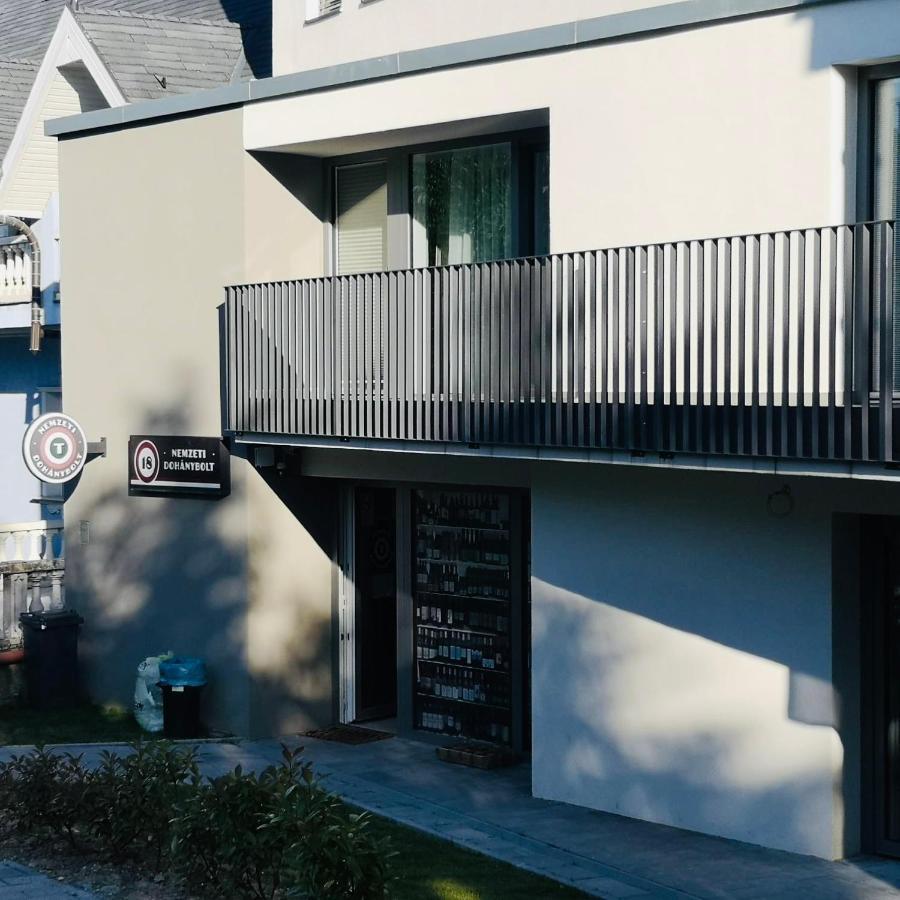Iris Appartement In Heviz Mit Tiefgarage Und Panoramaaussicht Bagian luar foto